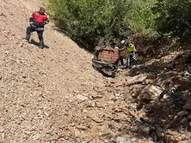 Uçurumdan yuvarlanan yaşlı motosiklet sürücüsü öldü
