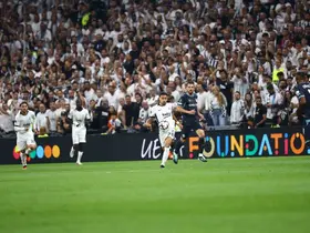 UEFA Avrupa Ligi: Beşiktaş: 1 - Marsilya: 1 (İlk yarı)
