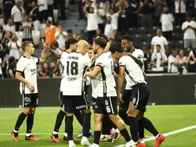 UEFA Avrupa Ligi: Beşiktaş: 2 - Kauno Zalgiris: 0 (Maç devam ediyor)
