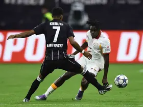 UEFA Şampiyonlar Ligi: Eintracht Frankfurt: 3 - Galatasaray: 1 (İlk yarı)
