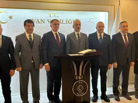 Ulaştırma ve Altyapı Bakanı Uraloğlu, Van’a geldi
