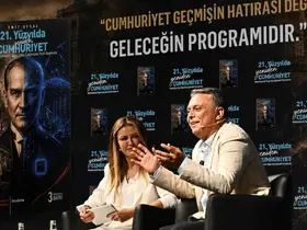 Ümit Uysal: "Partiden ayrılmak benim seçeneklerim arasında yok"
