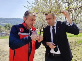 Uşak İl Tarım ve Orman Müdürlüğü ekipleri üreticiyle bir araya geldi
