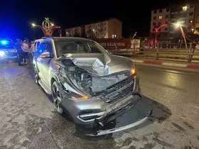 Uşak’ta iki otomobil çarpıştı: 2’si çocuk, 6 yaralı
