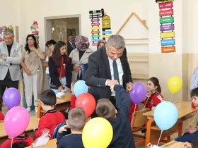Uyum Haftasında minik öğrencilerin heyecanına ortak oldular
