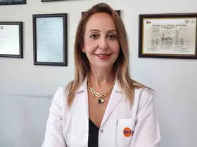 Uzmanı uyardı: "Cilde uygulanacak ürünler mutlaka doktor kontrolünde alınmalı"
