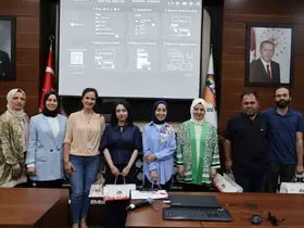 Uzmanlardan kadınlara "erken teşhis, sağlıklı beslenme ve egzersiz" uyarısı
