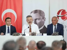 Vali Aksoy Han ilçesinde muhtarlarla buluştu
