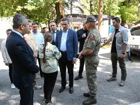 Vali Baruş, tarihi ve kültürel yapılarda incelemelerde bulundu
