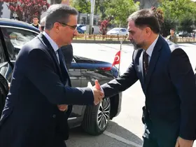 Vali Baruş’tan Yakutiye Belediyesi’ne çalışma ziyareti
