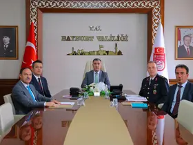 Vali Eldivan VKS üzerinden ‘Yurt Güvenliği’ toplantısına katıldı
