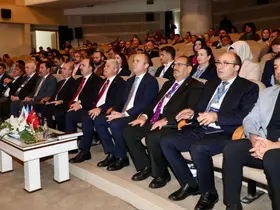 Vali İbrahim Akın, “Yeşil Gelecek ve Dijital Dönüşüm İçin Yerel Fırsatlar Konferansı’na Katıldı