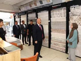 Vali Küçük, esnafın taleplerini dinledi
