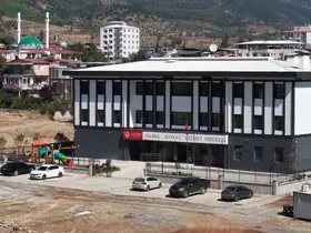 Vali Masatlı, Hassa sosyal hizmet merkezinde incelemelerde bulundu
