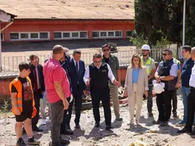 Vali Sözer 8 okuldaki eğitim yatırımlarını sahada inceledi
