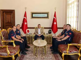 Vali Sözer, itfaiye personeliyle bir araya geldi
