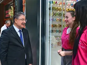Vali Yılmaz, İsmet İnönü-1 Caddesi esnafını ziyaret etti
