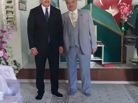 Vali Yılmaz, Şeyh Şehabettin Sühreverdi Hazretleri türbesinde
