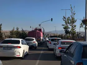 Van Gölü sahil yolunda tehlike büyüyor
