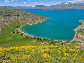 Van Gölü’nün kıyısındaki turizm cenneti: İncekaya köyü
