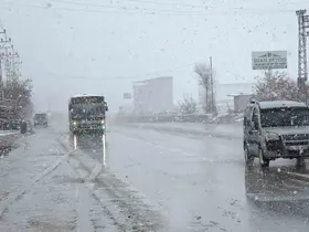 Van’da 11 yerleşim yerinin yolu ulaşıma kapandı
