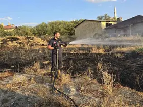 Van’da örtü üstü yangını
