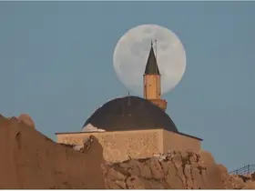 Van’da tarih ile dolunayın buluşması görsel şölen sundu
