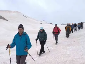 Vangölü aktivistlerinden Süphan Dağı zirvesinde ‘Van Gölü’ mesajı
