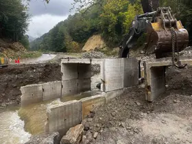Yağışlarda çöken yolun alt yapısı güçlendirildi
