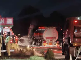 Yakıt tankerinden ormana sıçrayan yangın kontrol altına alındı
