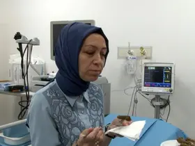 Yaklaşık 1 yıldır içemediği suyun ve yiyemediği yemeklerin acısını yaprak sarmasıyla çıkardı
