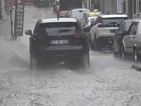 Yalova’da sağanak yağış hayatı olumsuz etkiliyor
