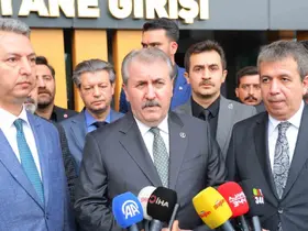 Yaralı öğrencileri ziyaret eden BBP lideri Destici’den ’aile’ vurgusu