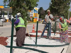 Yaya güvenliği için orta refüjlere demir çit
