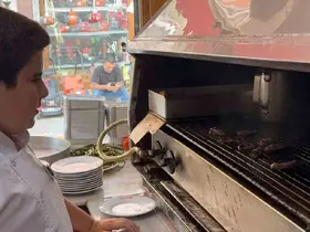 Yaz tatilinde evde oturmak yerine mutfağa girdi, 14 yaşında şef oldu
