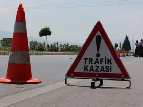 Yeni İstanbul Caddesi’nde 3 araçlı kaza: Trafik kontrollü ilerliyor