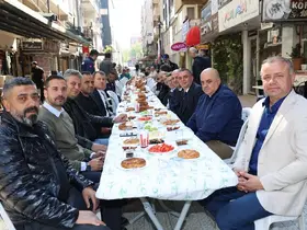 Yenilenen Sevgi Yolu esnafından Başkan Şimşek’e kahvaltılı teşekkür
