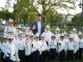 Yenişehir Belediye Başkanı Ercan Özel: "Beşikten mezara kadar yanınızdayız"
