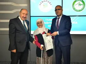 Yeşilyurt Belediyesi’nden ihtiyaç sahibi yaşlılara tansiyon aleti desteği
