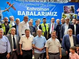 Yeşilyurt Belediyesinden mahalle muhtarlarına "Babalar Günü" vefası
