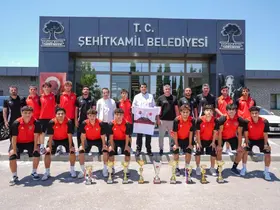 Yılmaz, şampiyonları ağırladı
