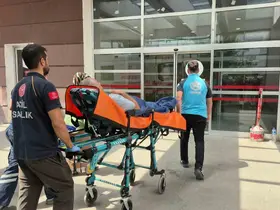 Yol verme meselesi bıçaklı kavgaya dönüştü
