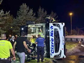 Yolcu otobüsüyle yakıt tankeri taşıyan tırın çarpıştığı kazada yaralı sayısı netleşti: 4’ü ağır, 39 yaralı
