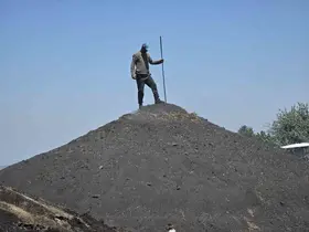 Yozgat’ta duman ve sıcak içinde meşe kömürü mesaisi
