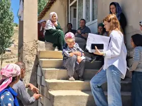 Yüksekova’da çiftçilere yönelik sağlık taraması ve brusella eğitimi verildi
