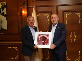 Zafer Partisi lideri Özdağ’dan Başkan Kepenek’e övgü; "Gerçekten kıskandım"

