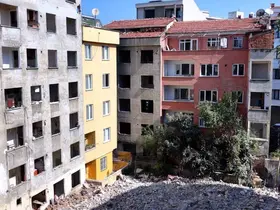 Zeytinburnu sokaklarında yarısı bizden etkisi
