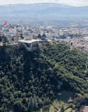 Anadolunun ilk medreselerinden 869 yıllık Yağıbasan Medresesi zamana direniyor