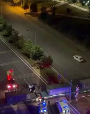 Diyarbakır’da otomobil trenle çarpıştı: 2 yaralı