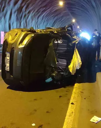 Eynesil tünelinde trafik kazası: 3 yaralı